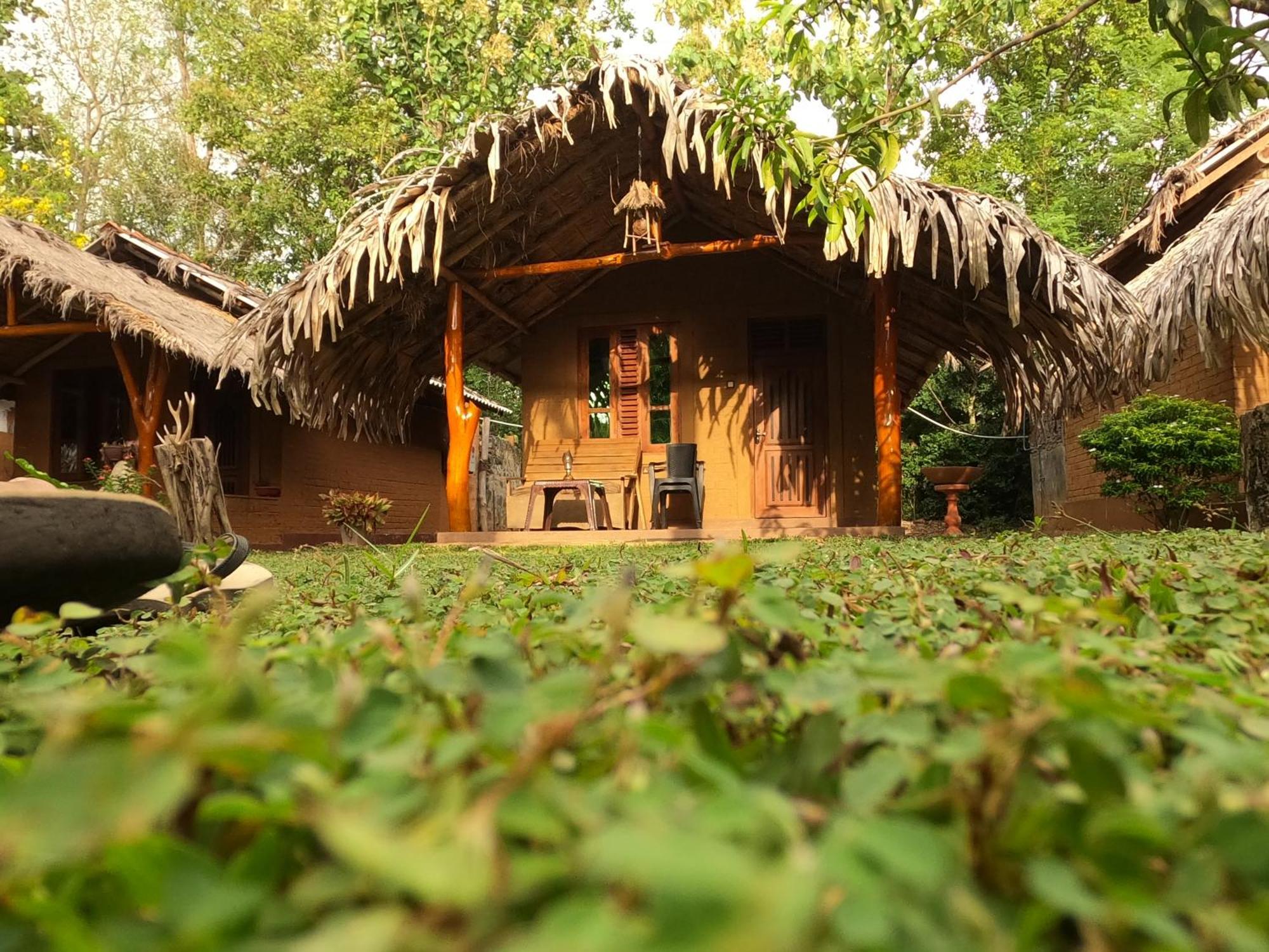 Hasthi Safari Cottage Удавалаве Экстерьер фото