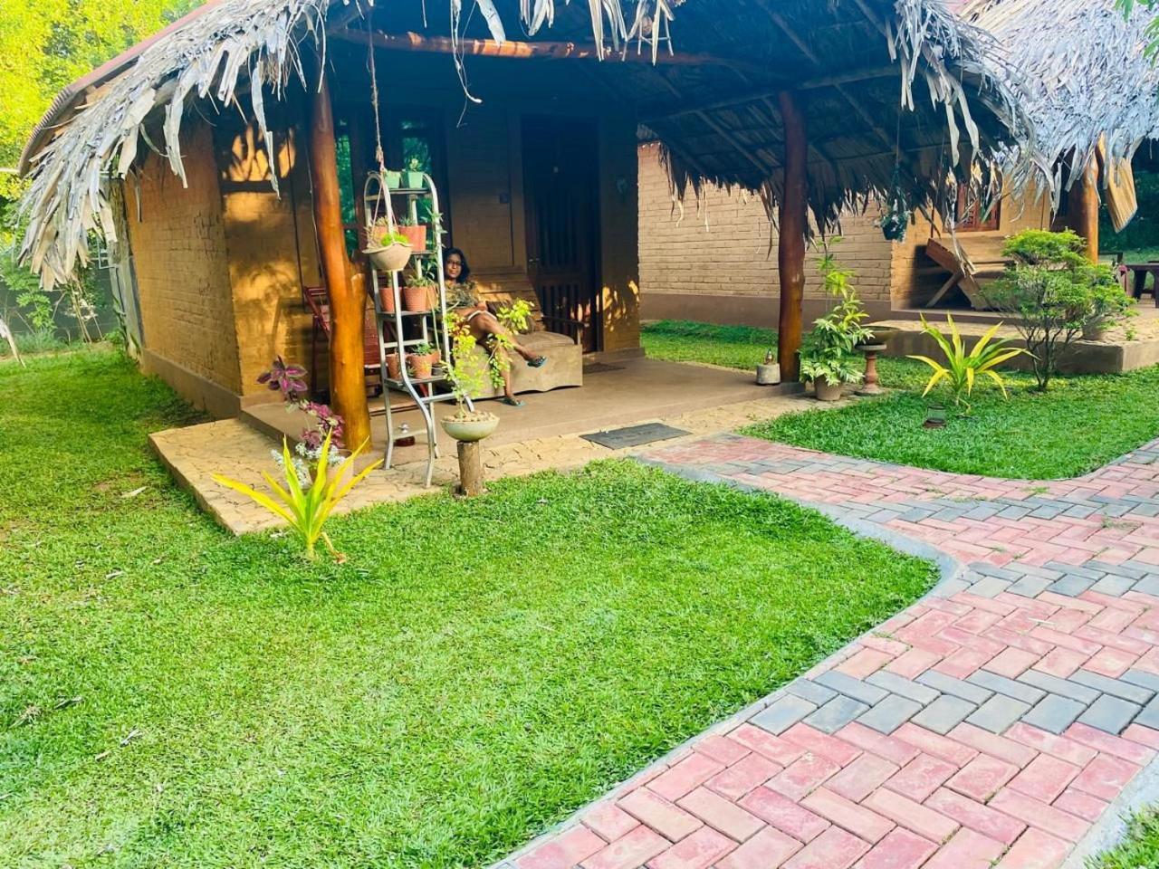 Hasthi Safari Cottage Удавалаве Экстерьер фото